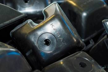 Клапанные крышки для автомобилей из полимеров
